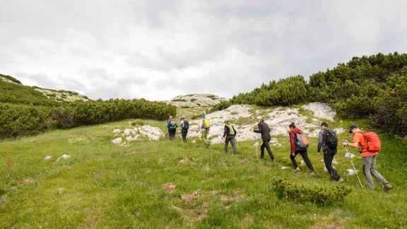 Drumeție la calcarele din Jiul de Vest