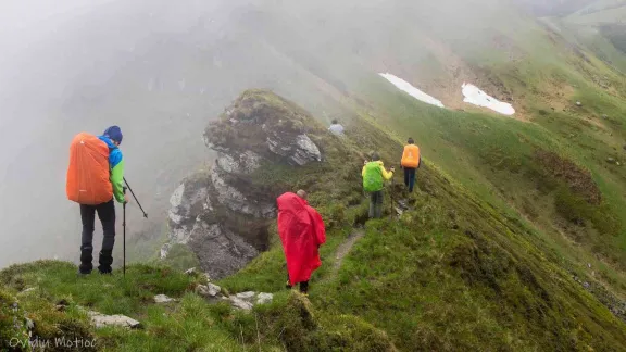 Printre picuri de ploaie în M-ții Rodnei