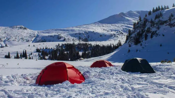 Tură pe schiuri cu dormit în corturi, Rodnei