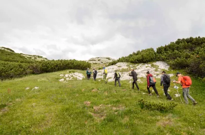 Drumeție la calcarele din Jiul de Vest