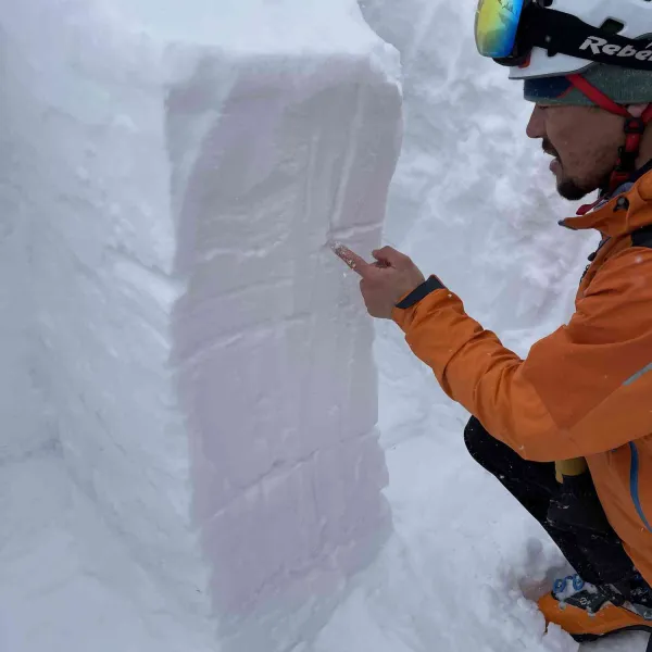 atelier alpinism 18 - 21 martie - straturi zapada