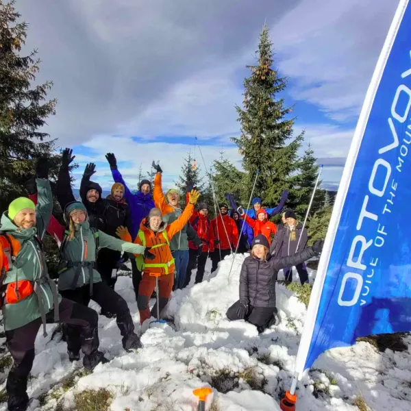 trupa vesela la incheierea atelierului