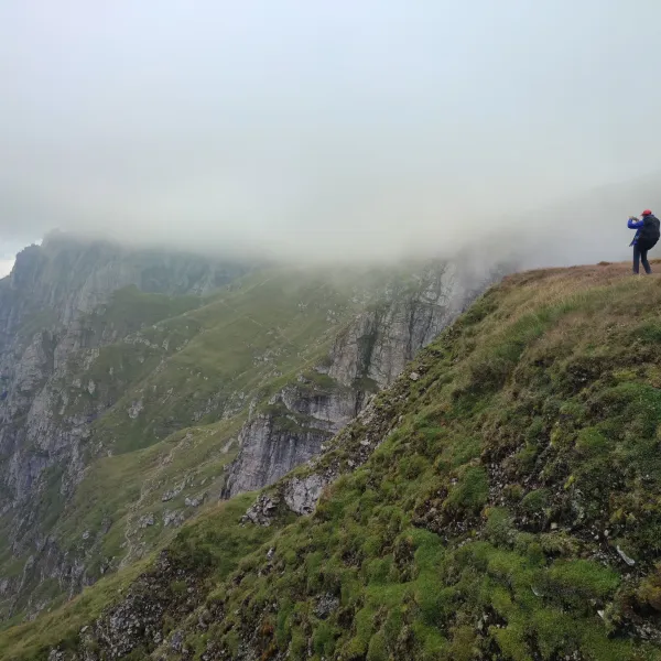 Pe vârful dintre Hornuri