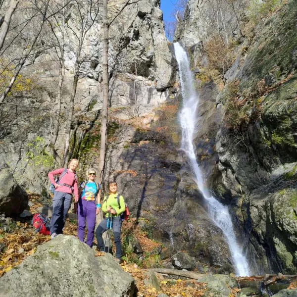 membria CAR la casacada