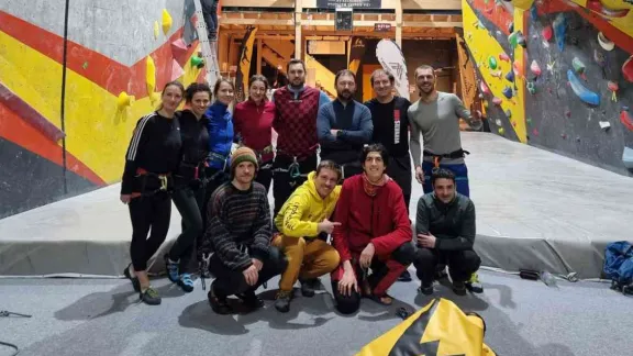 Seria de ateliere de inițiere în escalada la panou