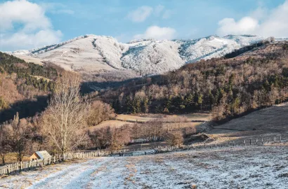 Un Dâmbău acoperit de alb
