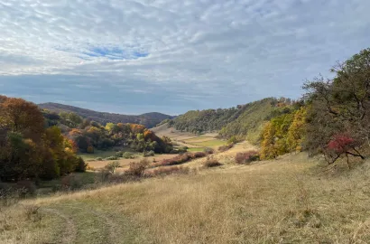 Colinele Transilvaniei. Tărâmul liniștii, explorat pe două roți.