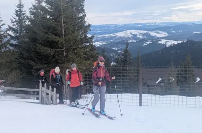 Inițiere în schi de tură pentru tineret