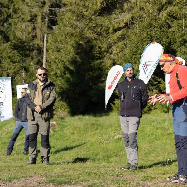 Acțiune de igienizare a Lacului Beliș