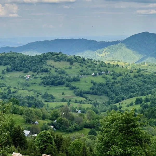 Un peisaj caracteristic Muntilor Apuseni